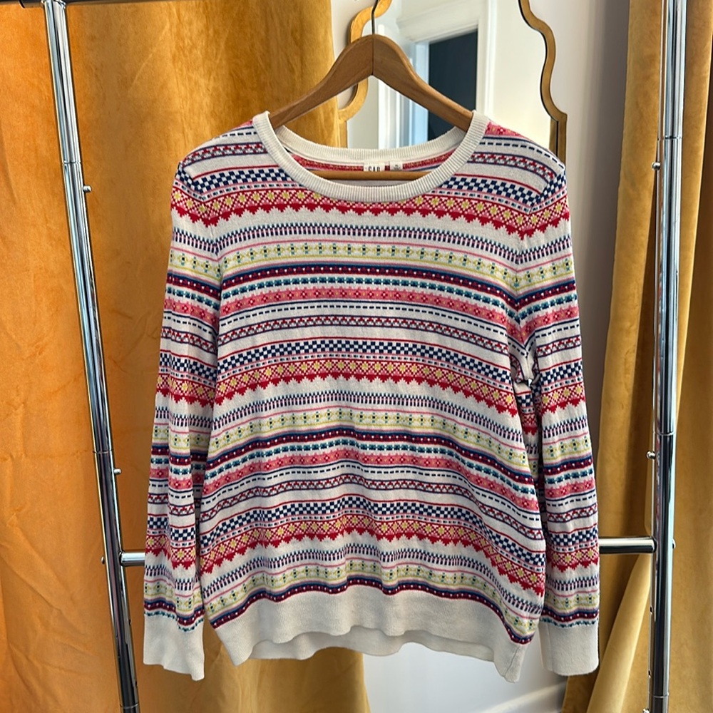 Bright and Fun winter sweater by The Gap size XL